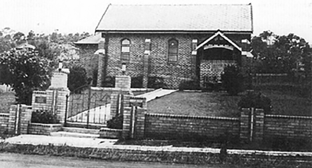 ChurchWithNewFence